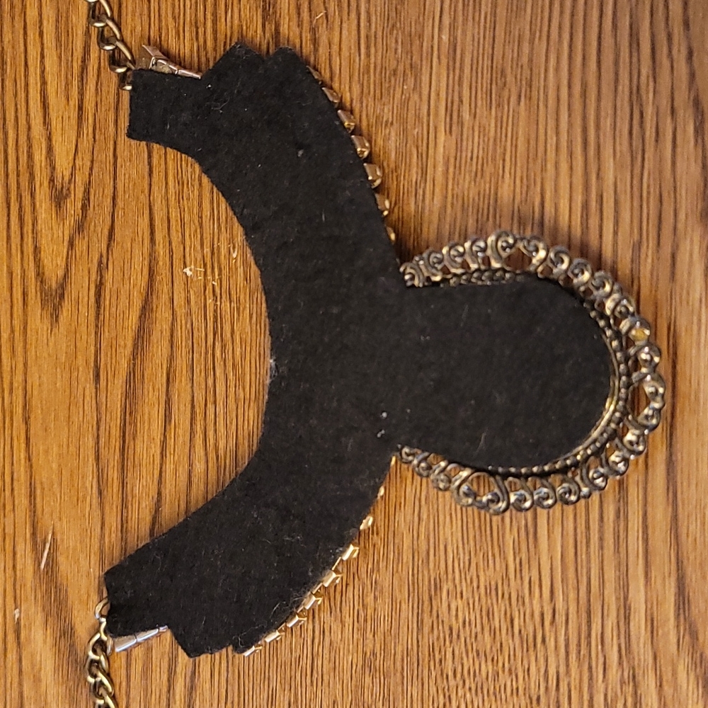Costume Jewelry Necklace - Picture 8 of 8